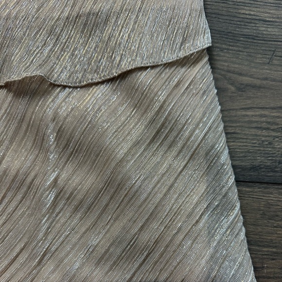 SLNY Shimmering Champagne Top - Picture 5 of 7